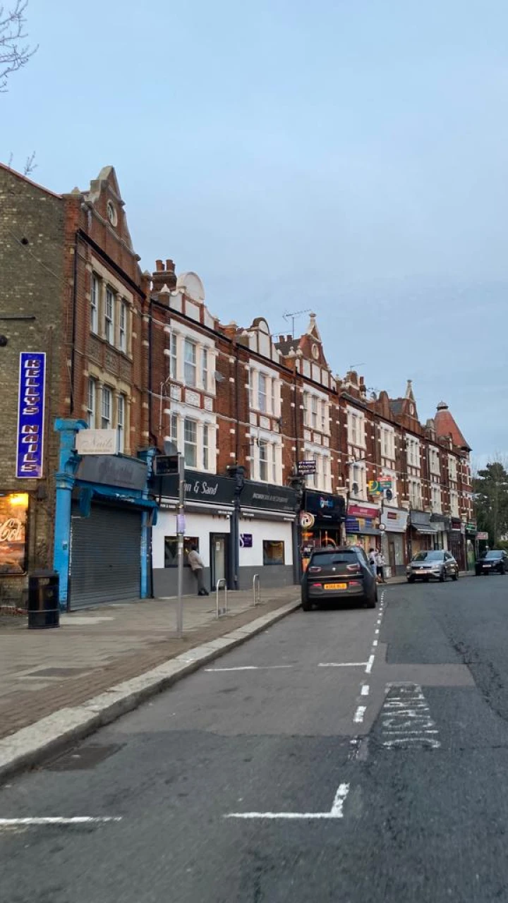 Regents Park Road